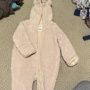 Baby gap fur bear suit winter 6-12 month